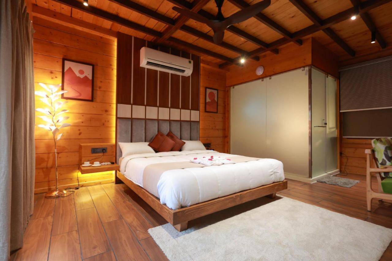 Wooden Ecr Sea Resort Puducherry Eksteriør billede