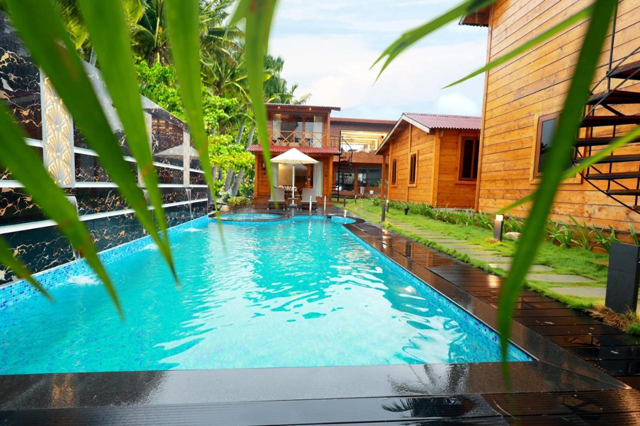 Wooden Ecr Sea Resort Puducherry Eksteriør billede
